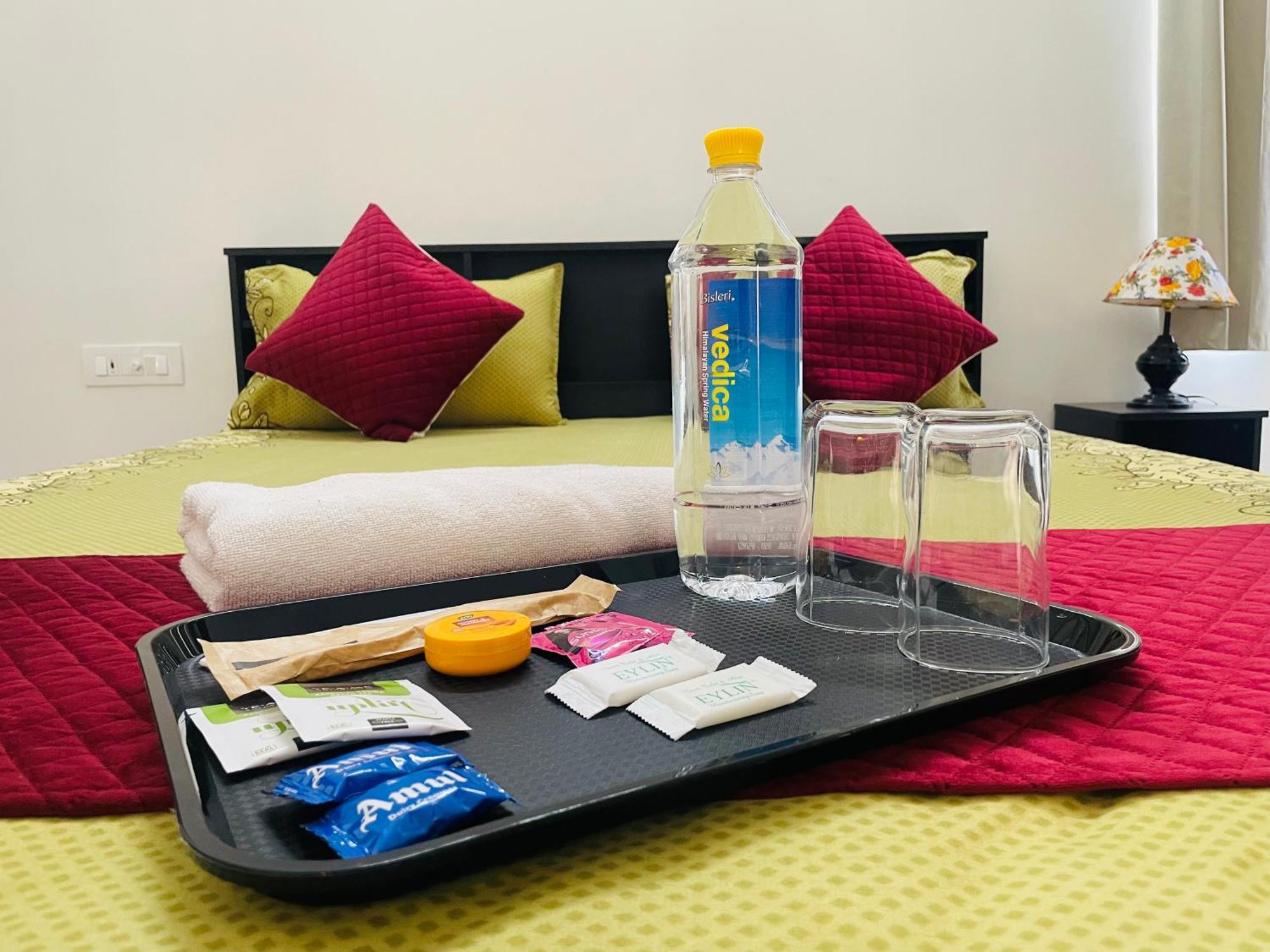 Atulyam Stays Sushant Golf City Lucknow Eksteriør bilde