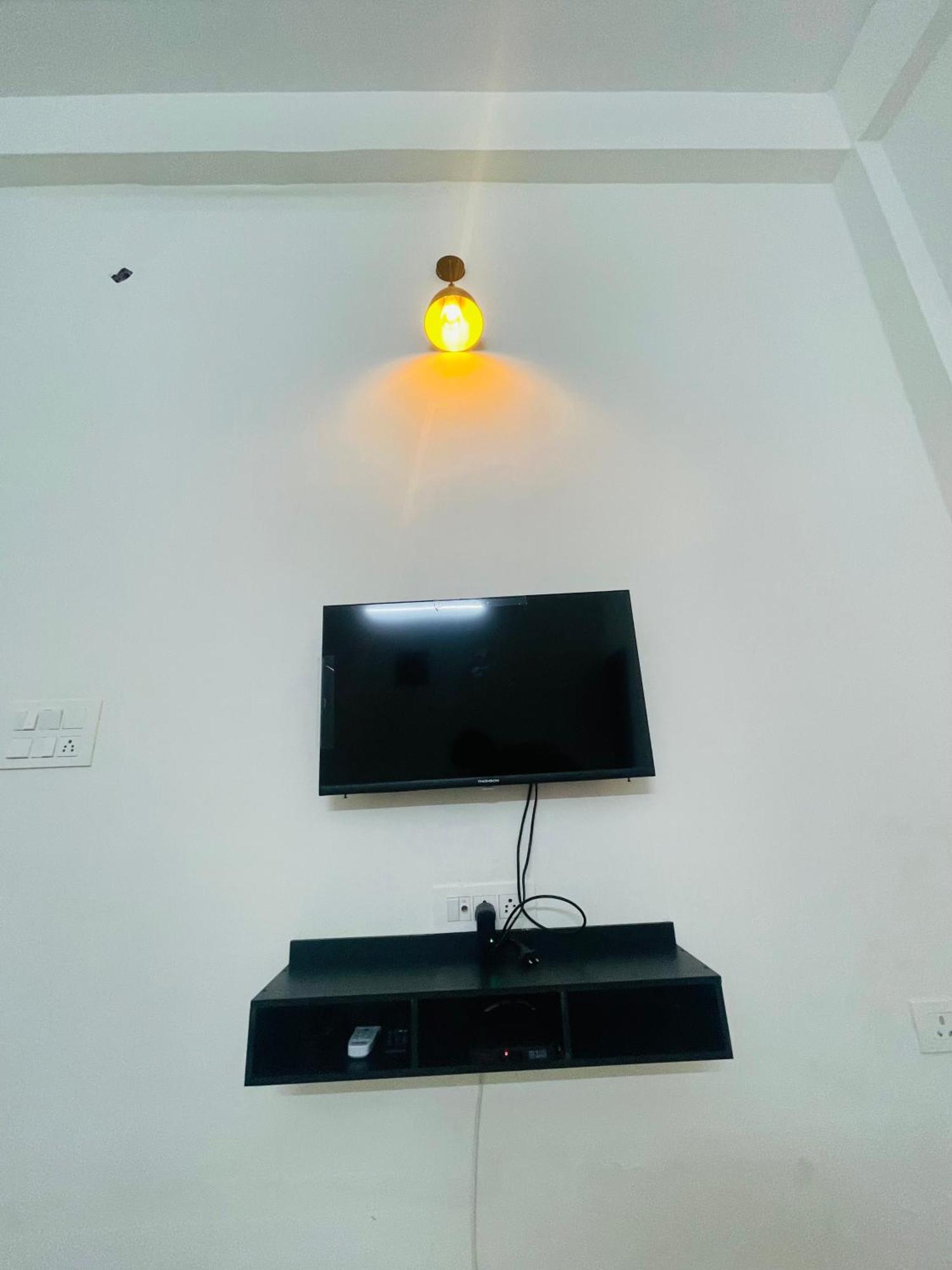 Atulyam Stays Sushant Golf City Lucknow Eksteriør bilde